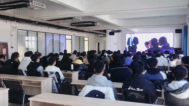 山東管理學(xué)院師生來(lái)我司開展認(rèn)知實(shí)習(xí) 山東管理學(xué)院師生來(lái)我司開展認(rèn)知實(shí)習(xí)