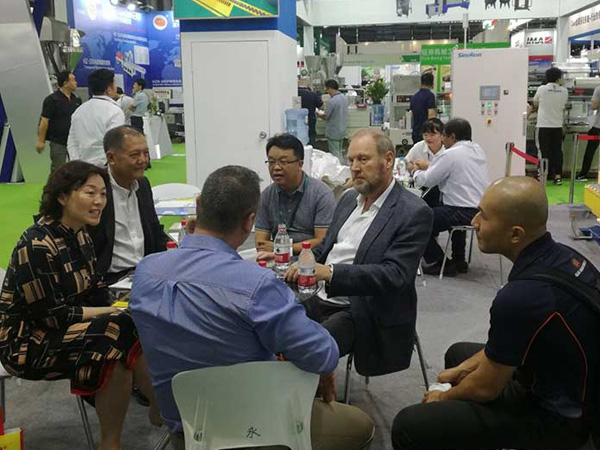 托盤纏繞包裝設備 托盤纏繞包裝設備